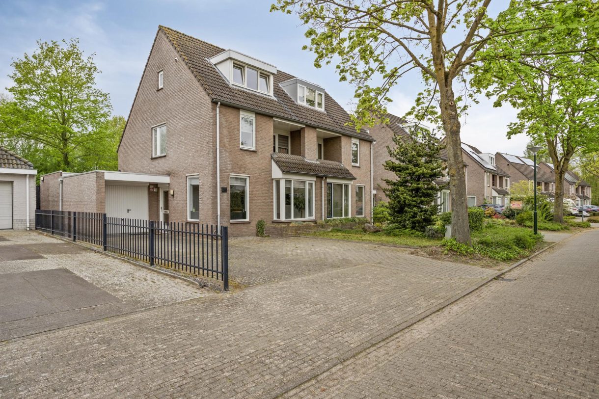 Te koop: Foto Woonhuis aan de Van Hovengaarde 20 in Nuenen
