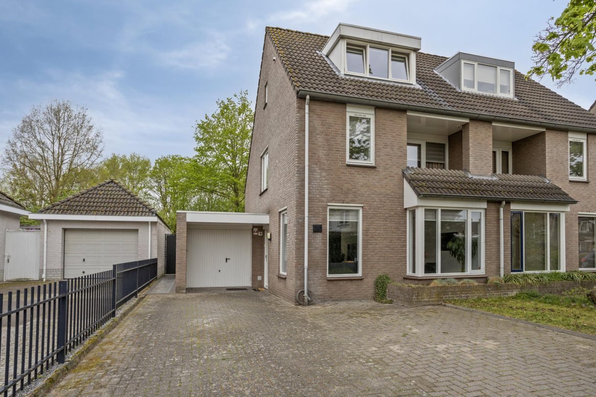 Te koop: Foto Woonhuis aan de Van Hovengaarde 20 in Nuenen